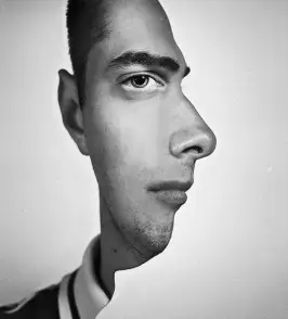 Rostro de la persona se encuentra de frente o de perfil - Ilusiones Ópticas