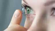 Cuidado de tus ojos al usar lentillas